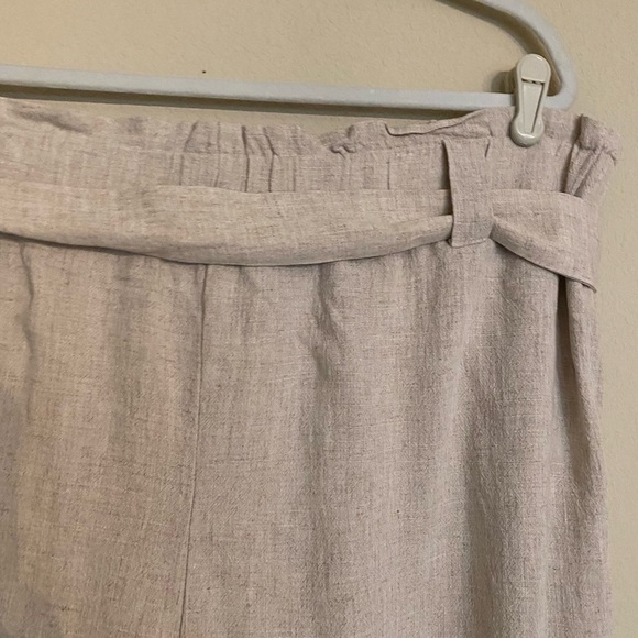 NEW LOOK Size 14 Tan Linen Paperbag Shorts Coconut Wood Buckle - Picture 9 of 15